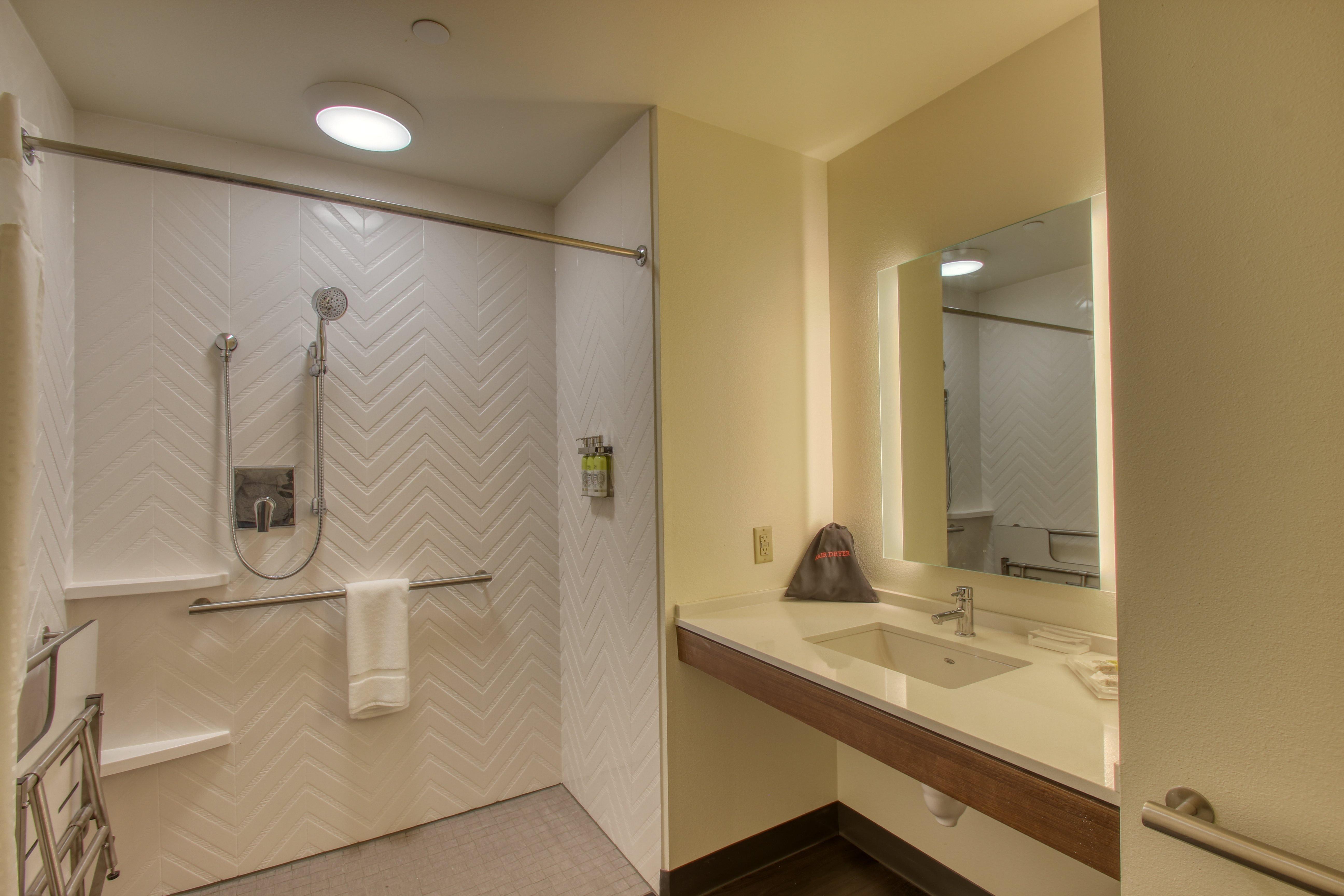 Holiday Inn - Appleton By Ihg Zewnętrze zdjęcie